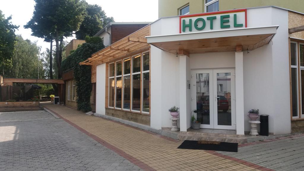Hotel Dastan Levice Exteriér fotografie